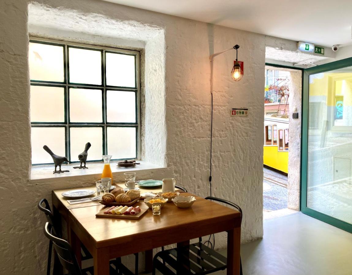 Santa Bica Eat Drink&Sleep Bed & Breakfast Lisabona Exterior foto
